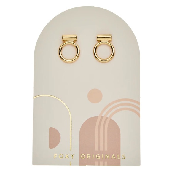 Jewelry - Minimalist gold earrings